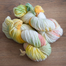 Load image into Gallery viewer, LONDON, PARIS, MELON! | handdyed corriedale pencil roving